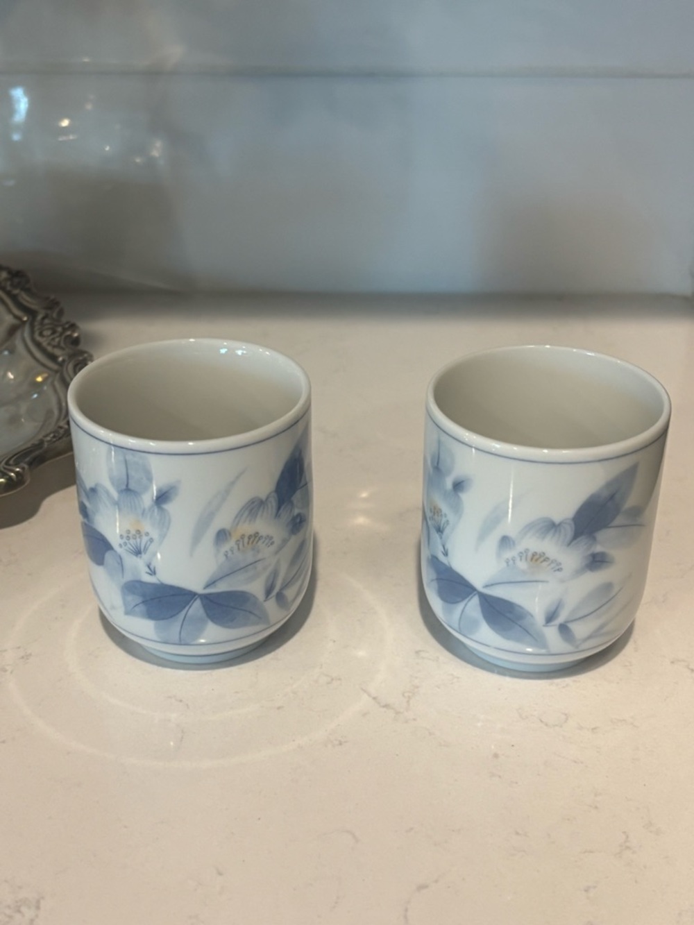 Vintage Nakagama Japan Porcelain Yunomi Teacups – Blue & White Floral Design (2)